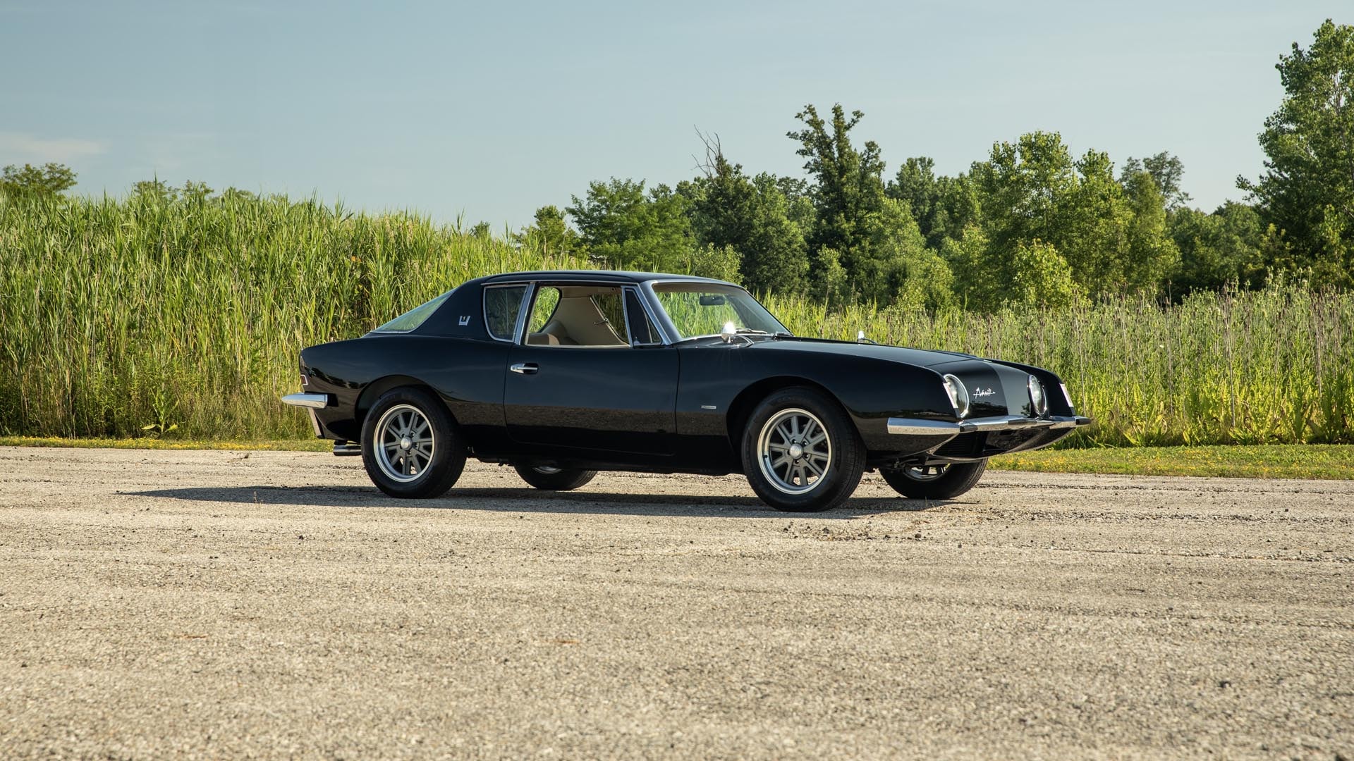 1963 Studebaker Avanti R2 — The fastest production car in 1963